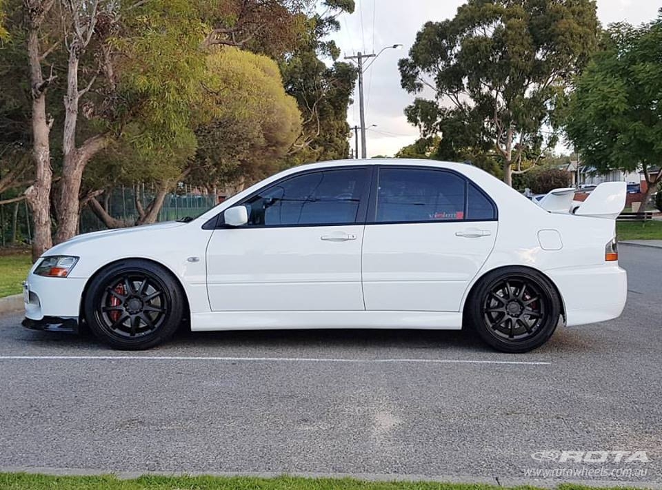 Mitsubishi Lancer Evoluion IX main image
