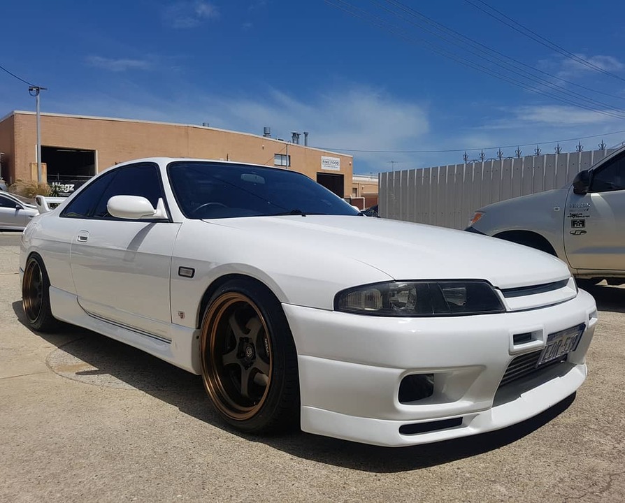 Nissan Skyline R33 GTS-T main image