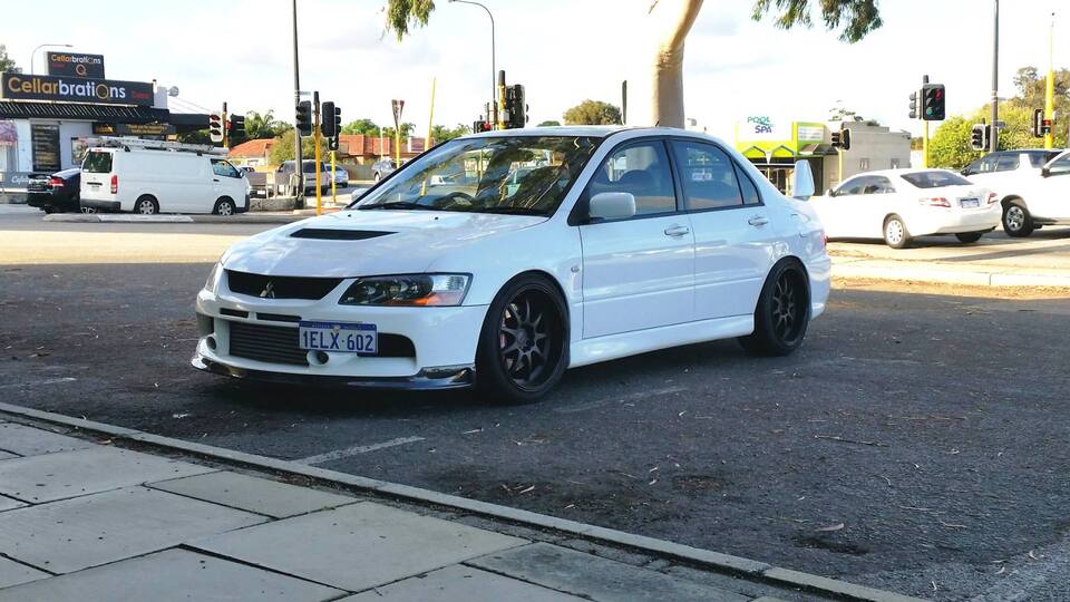 Mitsubishi Evo 9 main image