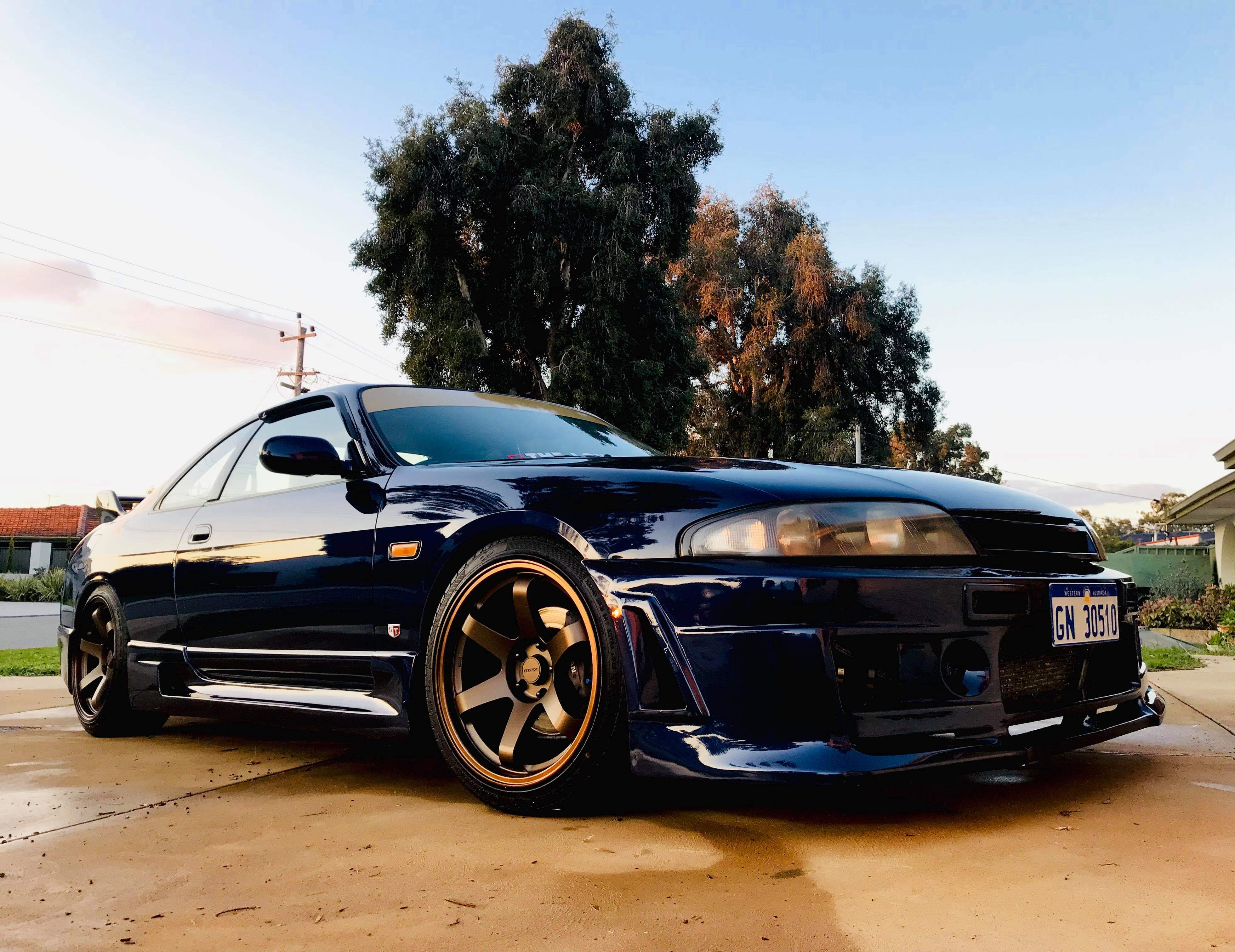 Nissan Skyline R33 GTS-T main image